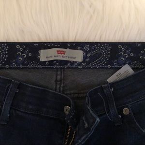 Levi’s Perfect waist 525 BootCut Jeans